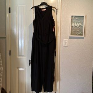 Ecru sz 1x Black jump suit